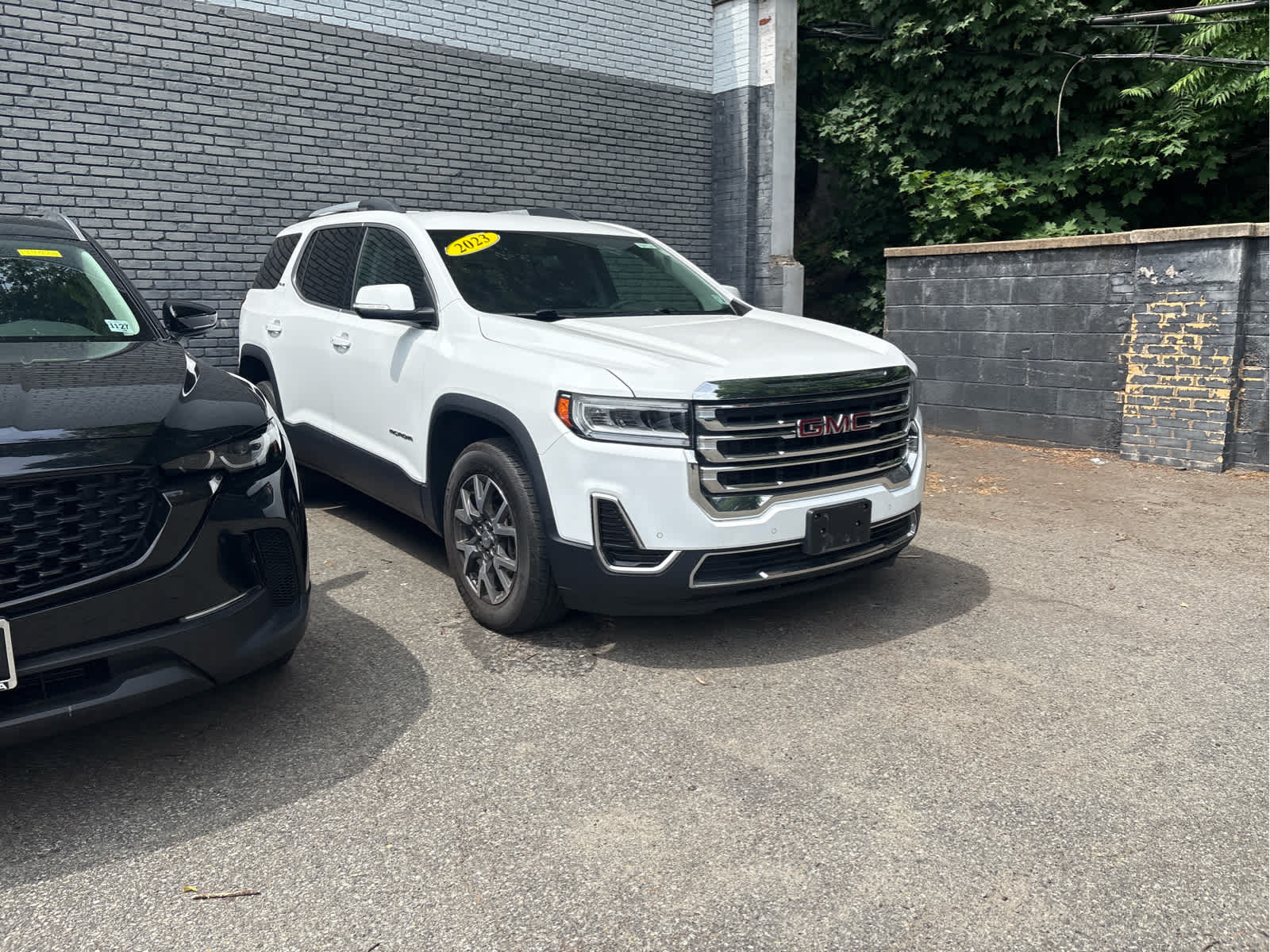 2023 GMC Acadia SLE