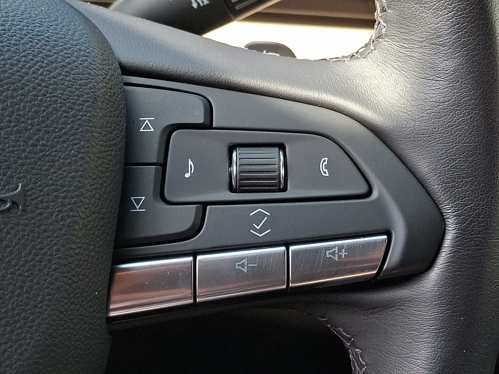 2024 Cadillac XT4 AWD Luxury