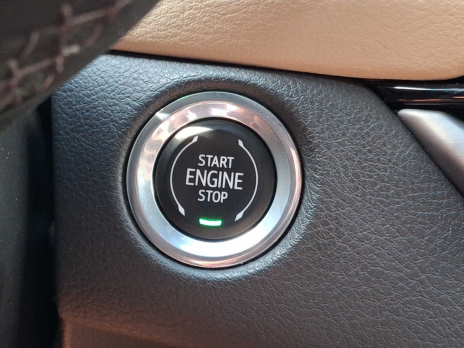 2024 Cadillac XT4 AWD Luxury