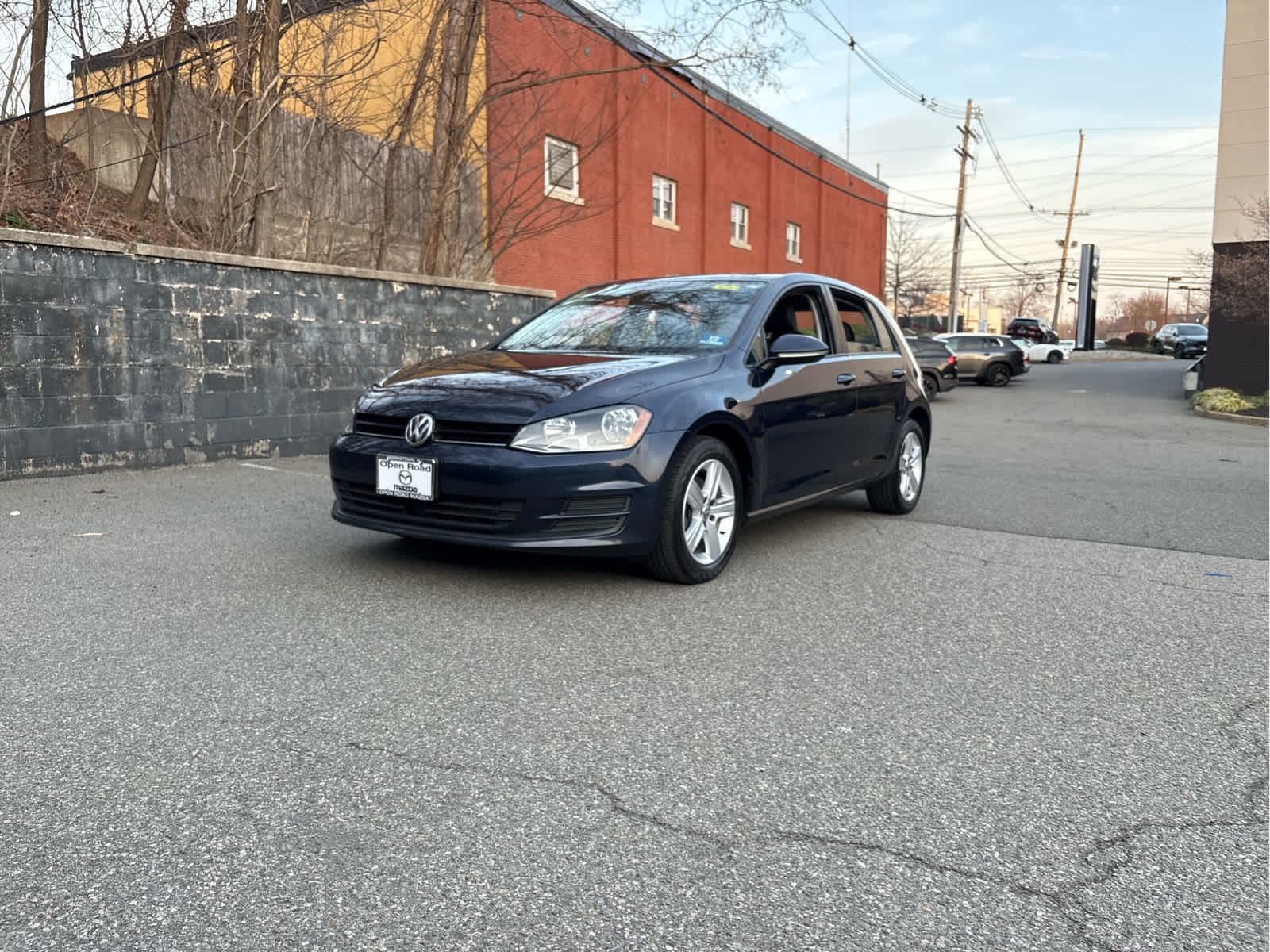 2017 Volkswagen Golf Wolfsburg Edition