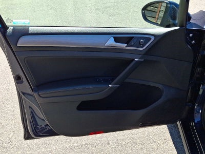 2017 Volkswagen Golf Wolfsburg Edition