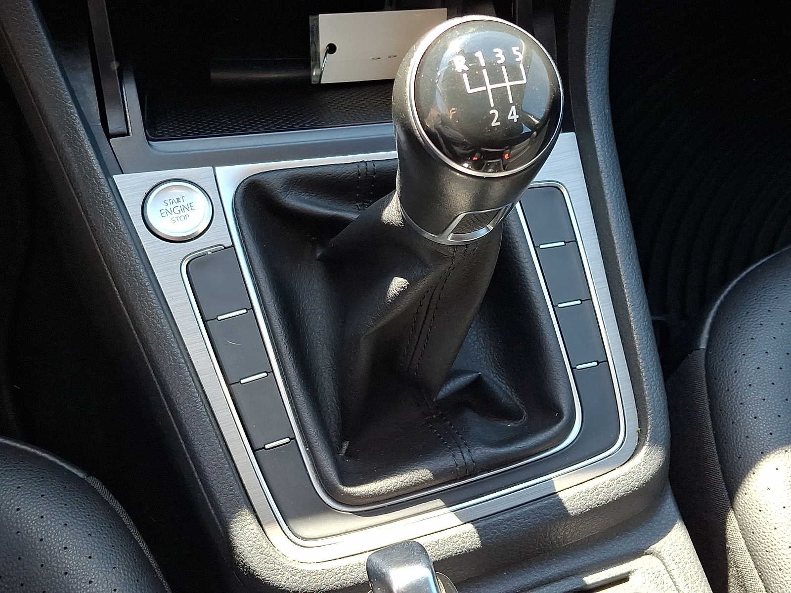 2017 Volkswagen Golf Wolfsburg Edition