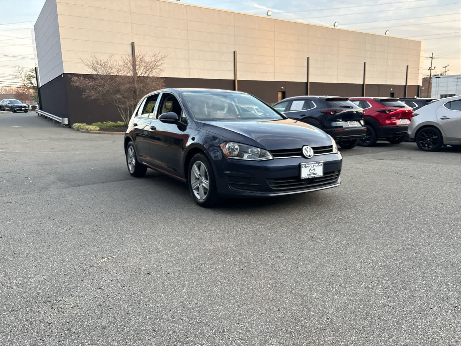 2017 Volkswagen Golf Wolfsburg Edition