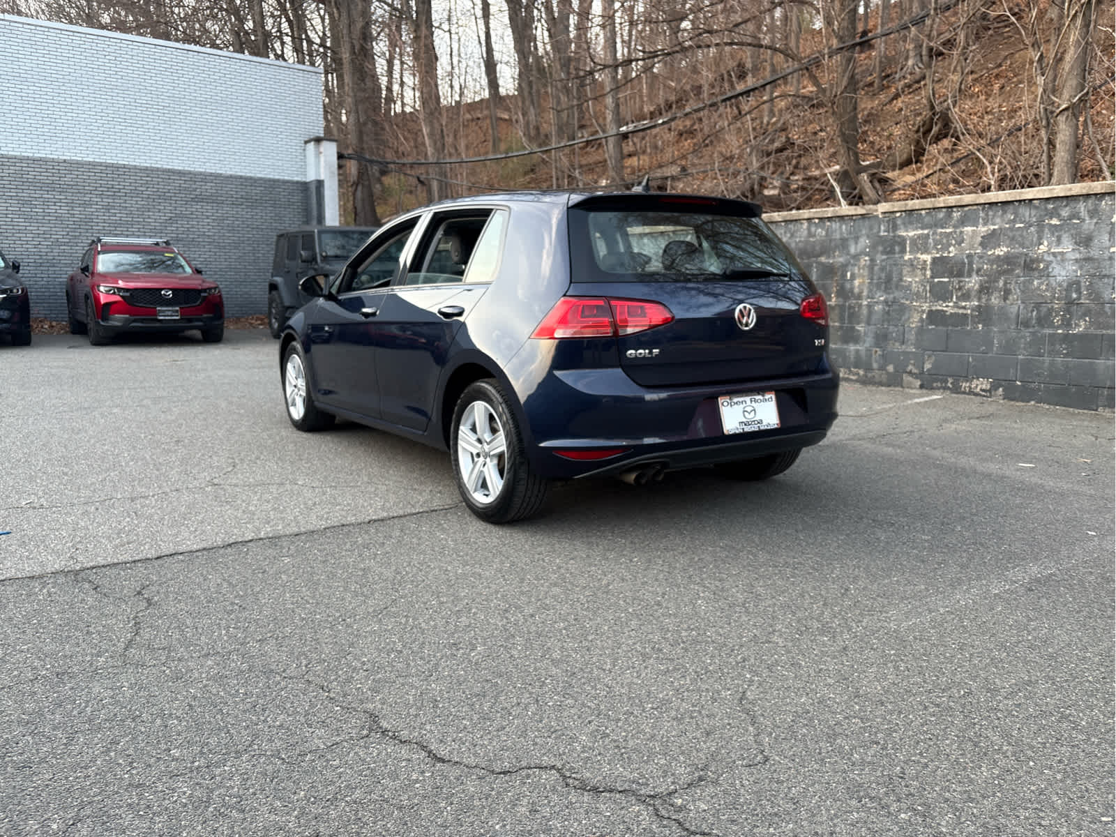 2017 Volkswagen Golf Wolfsburg Edition