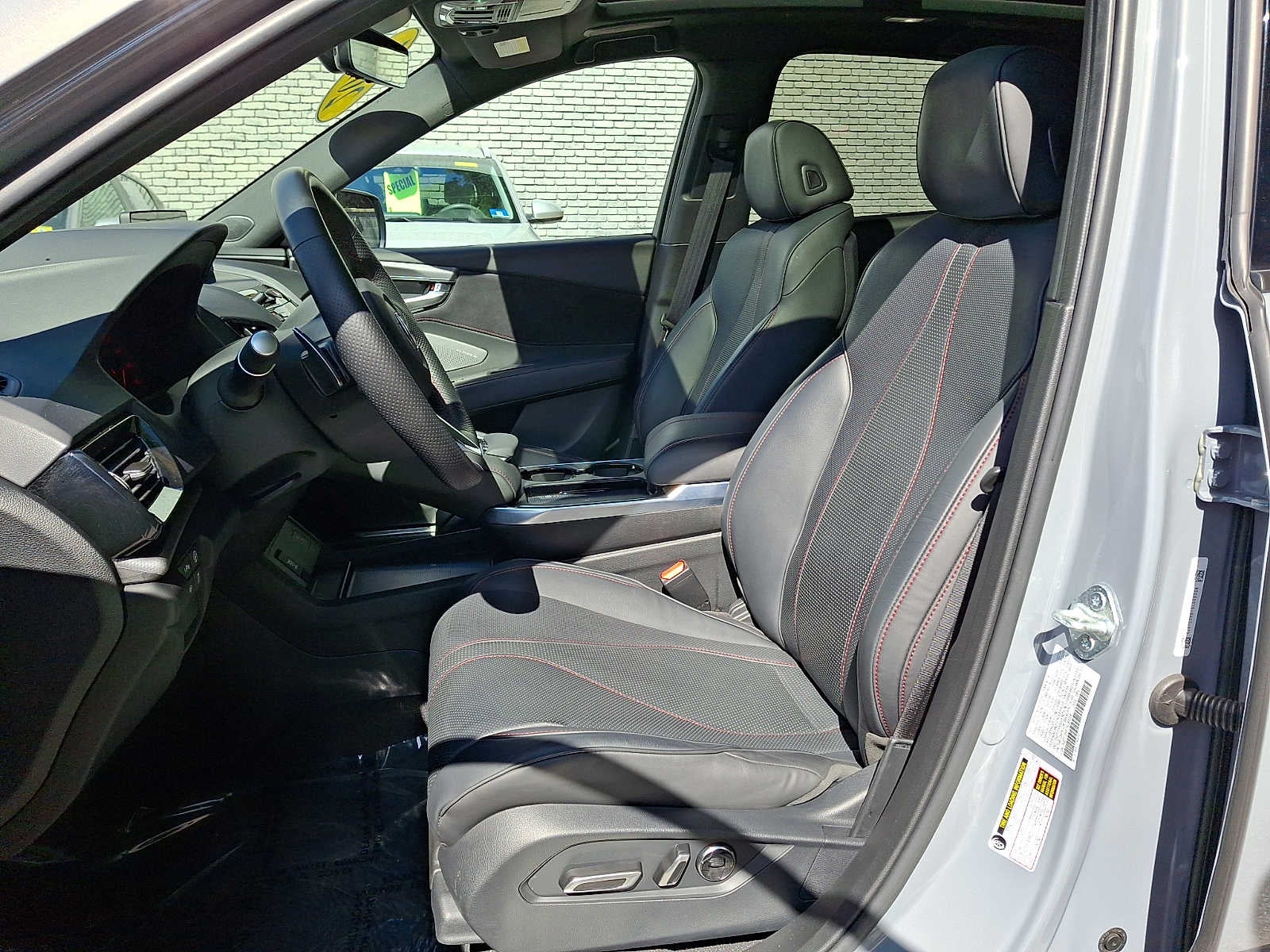 2025 Acura RDX w/A-Spec Advance Package