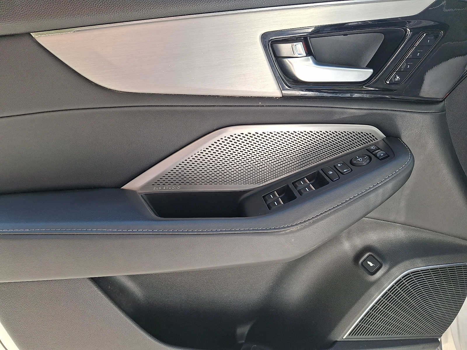 2024 Acura MDX w/Technology Package