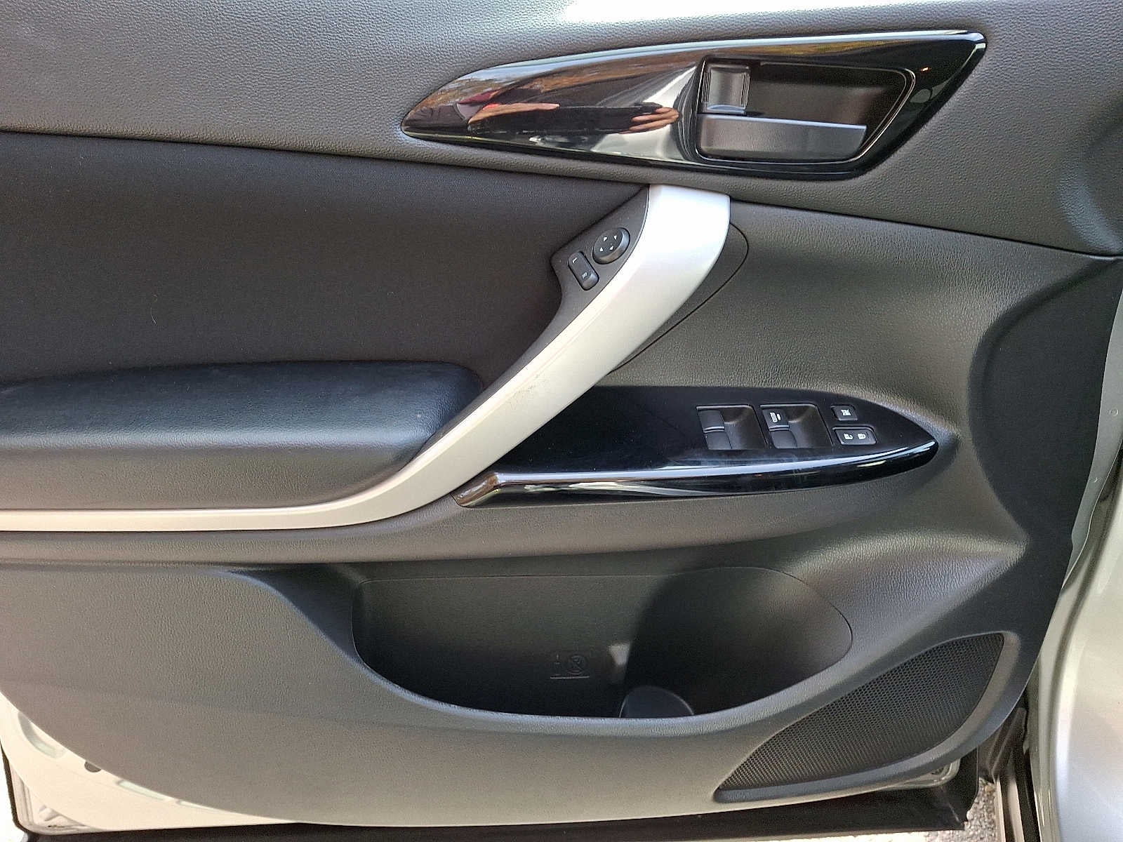 2023 Mitsubishi Eclipse Cross LE