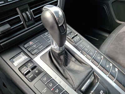 2020 Porsche Macan AWD