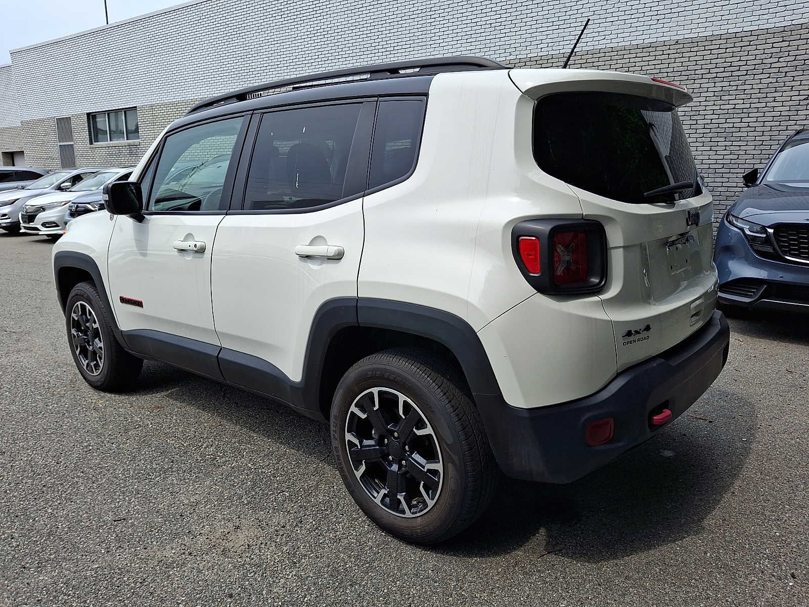 2023 Jeep Renegade Trailhawk