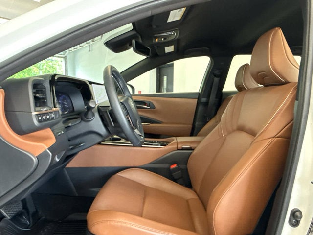2025 Toyota Crown Signia XLE