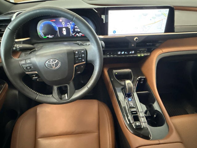 2025 Toyota Crown Signia XLE