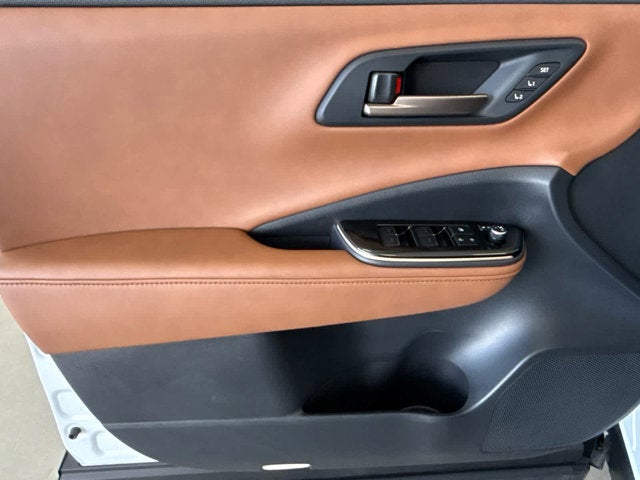 2025 Toyota Crown Signia XLE
