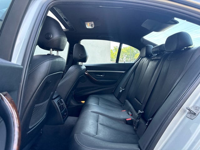 2017 BMW 3 Series 330i xDrive