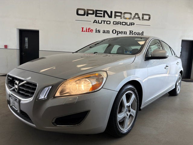 2012 Volvo S60 T5 w/Moonroof