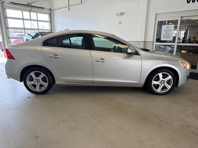 2012 Volvo S60 T5 w/Moonroof