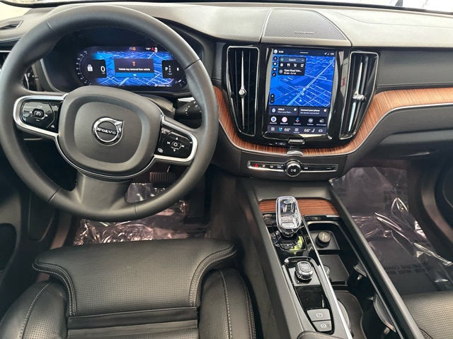 2023 Volvo XC60 Ultimate Bright Theme