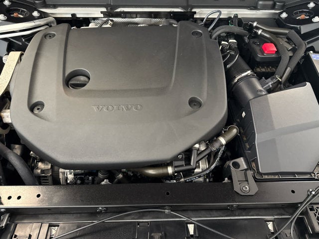 2023 Volvo XC60 Ultimate Bright Theme