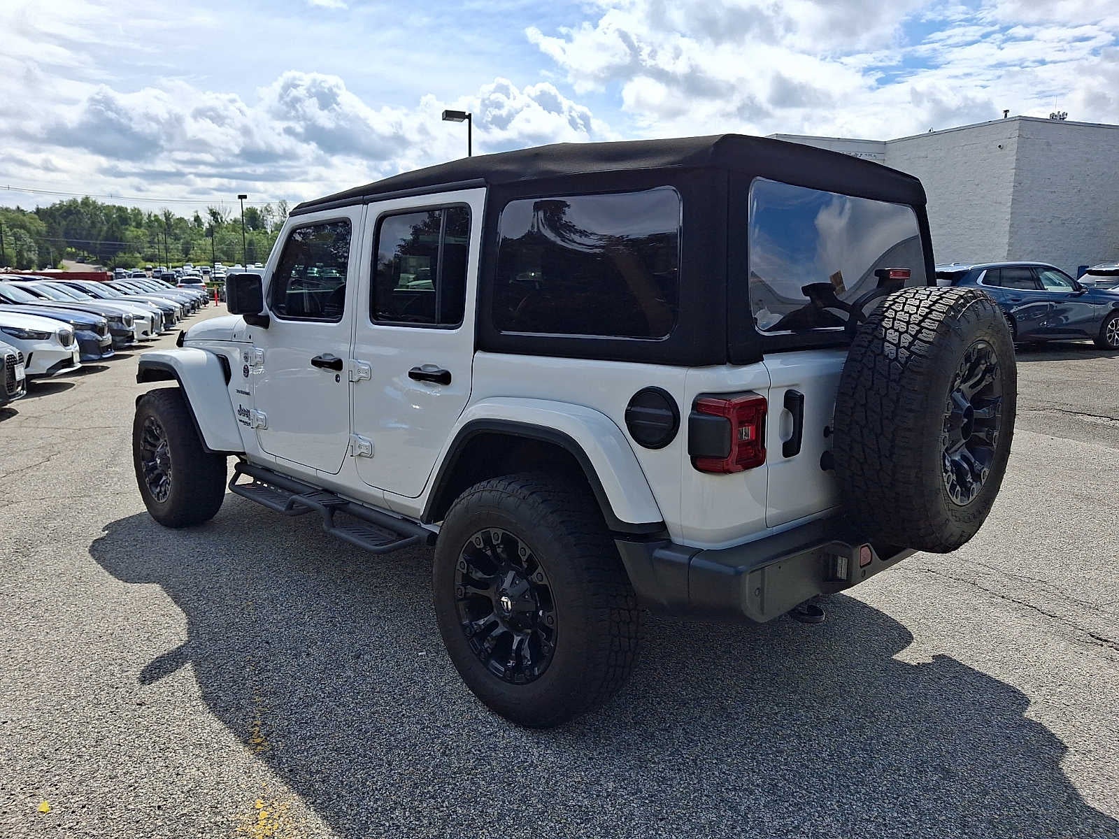 2022 Jeep Wrangler Unlimited Sahara 4x4