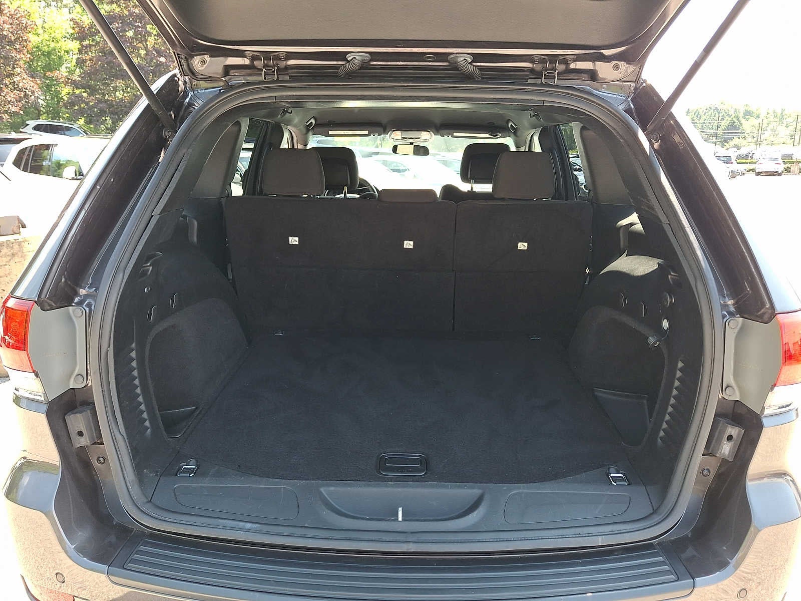 2019 Jeep Grand Cherokee Laredo E 4x4