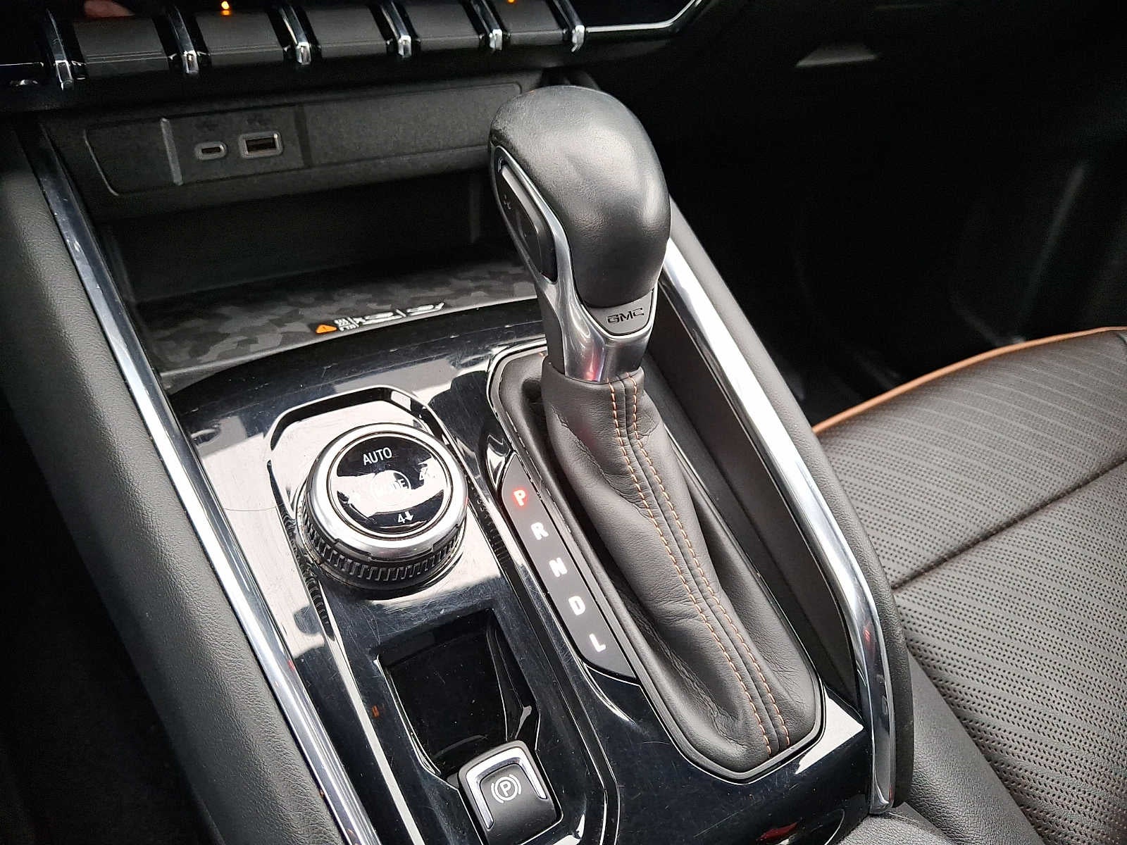 2023 GMC Canyon 4WD Crew Cab AT4