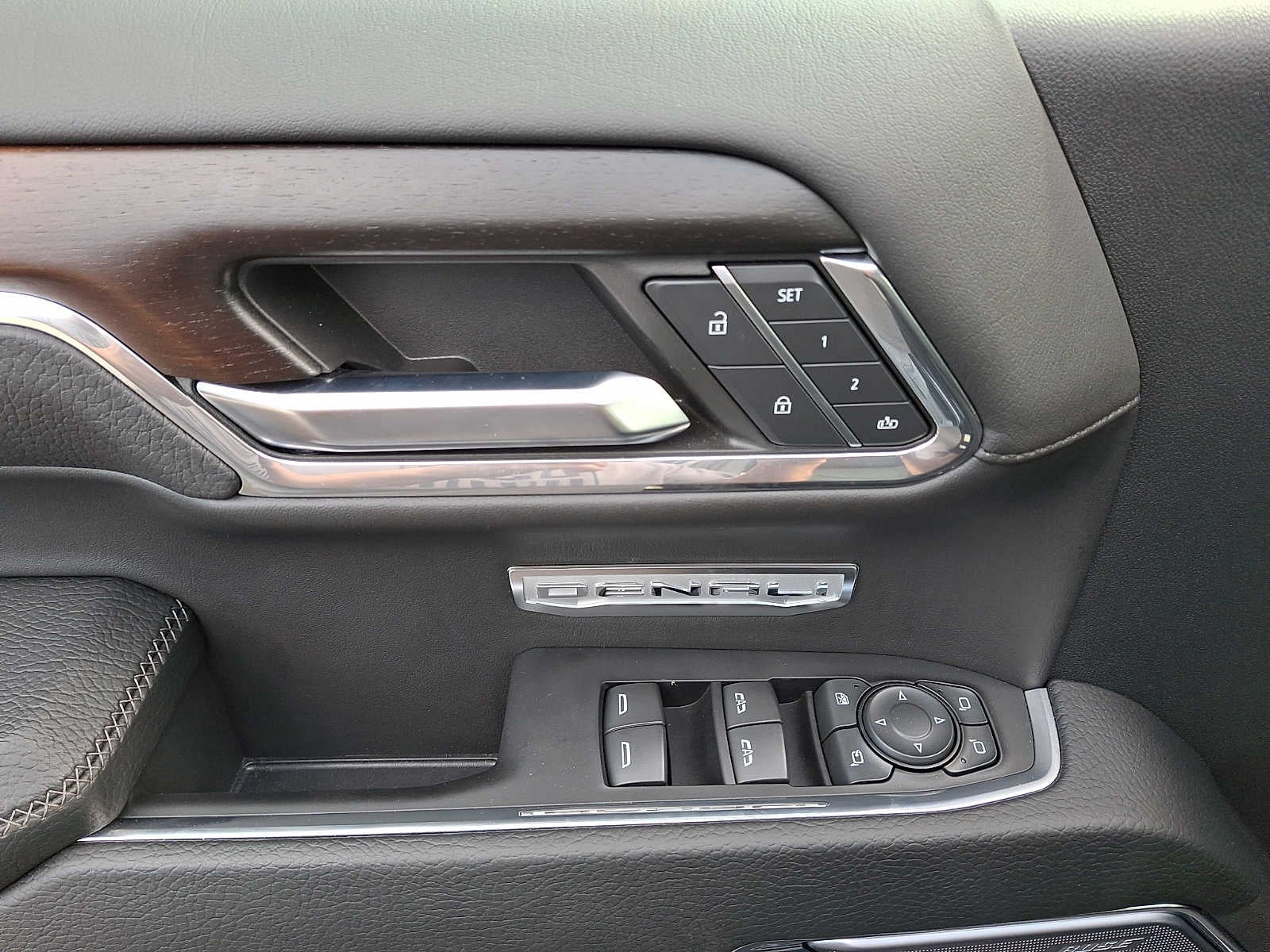 2024 GMC Sierra 1500 4WD Crew Cab 157 Denali