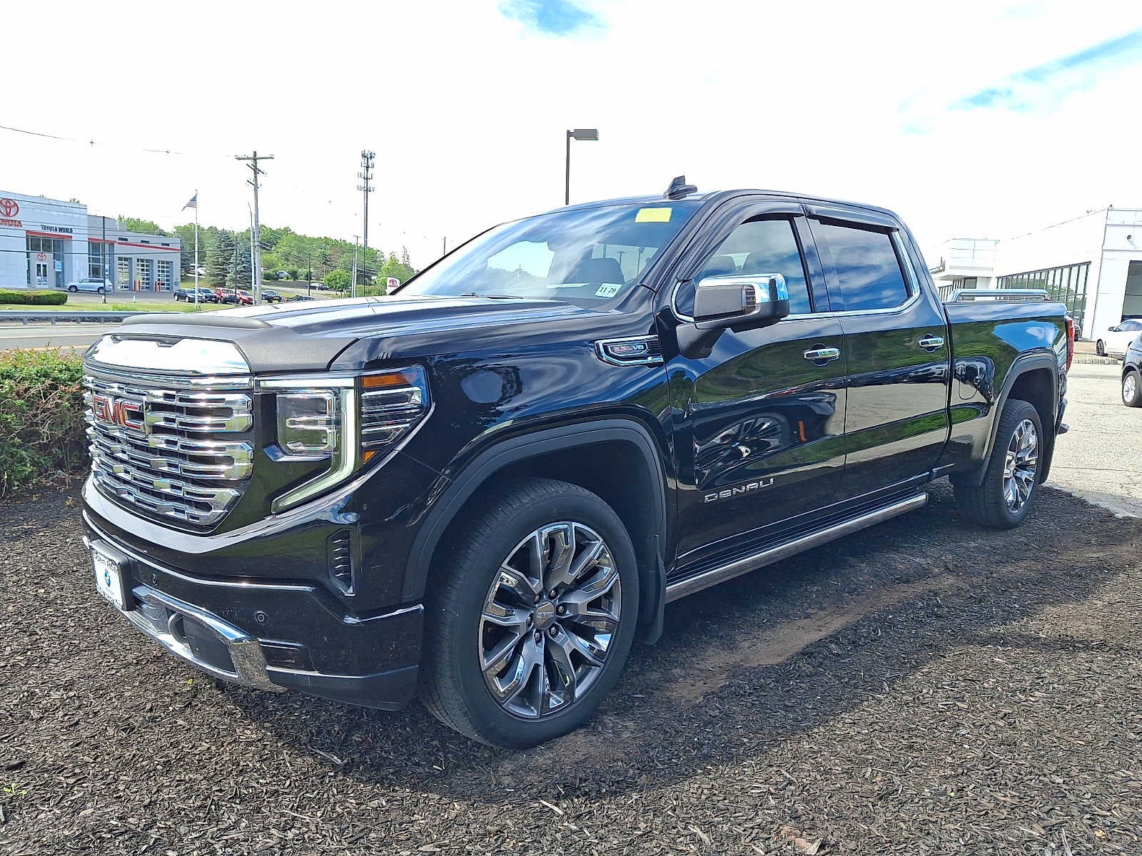 2024 GMC Sierra 1500 4WD Crew Cab 157 Denali