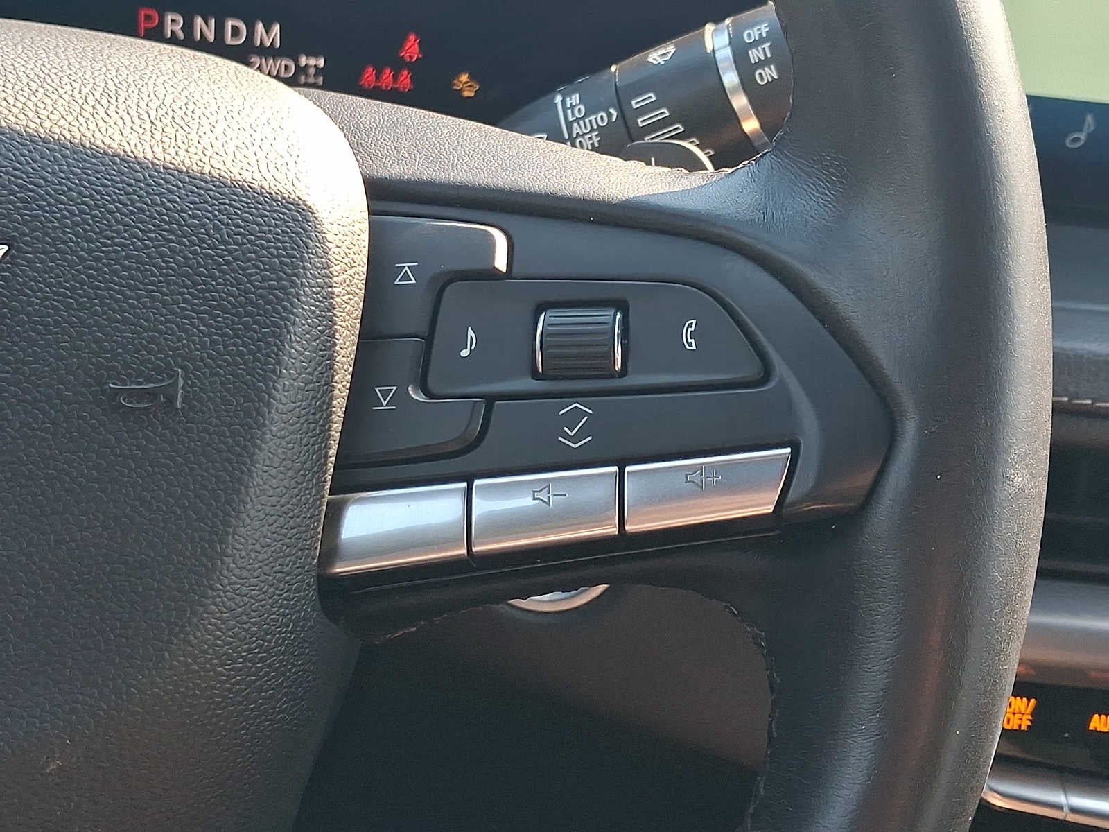 2025 Cadillac XT4 AWD 4dr Premium Luxury