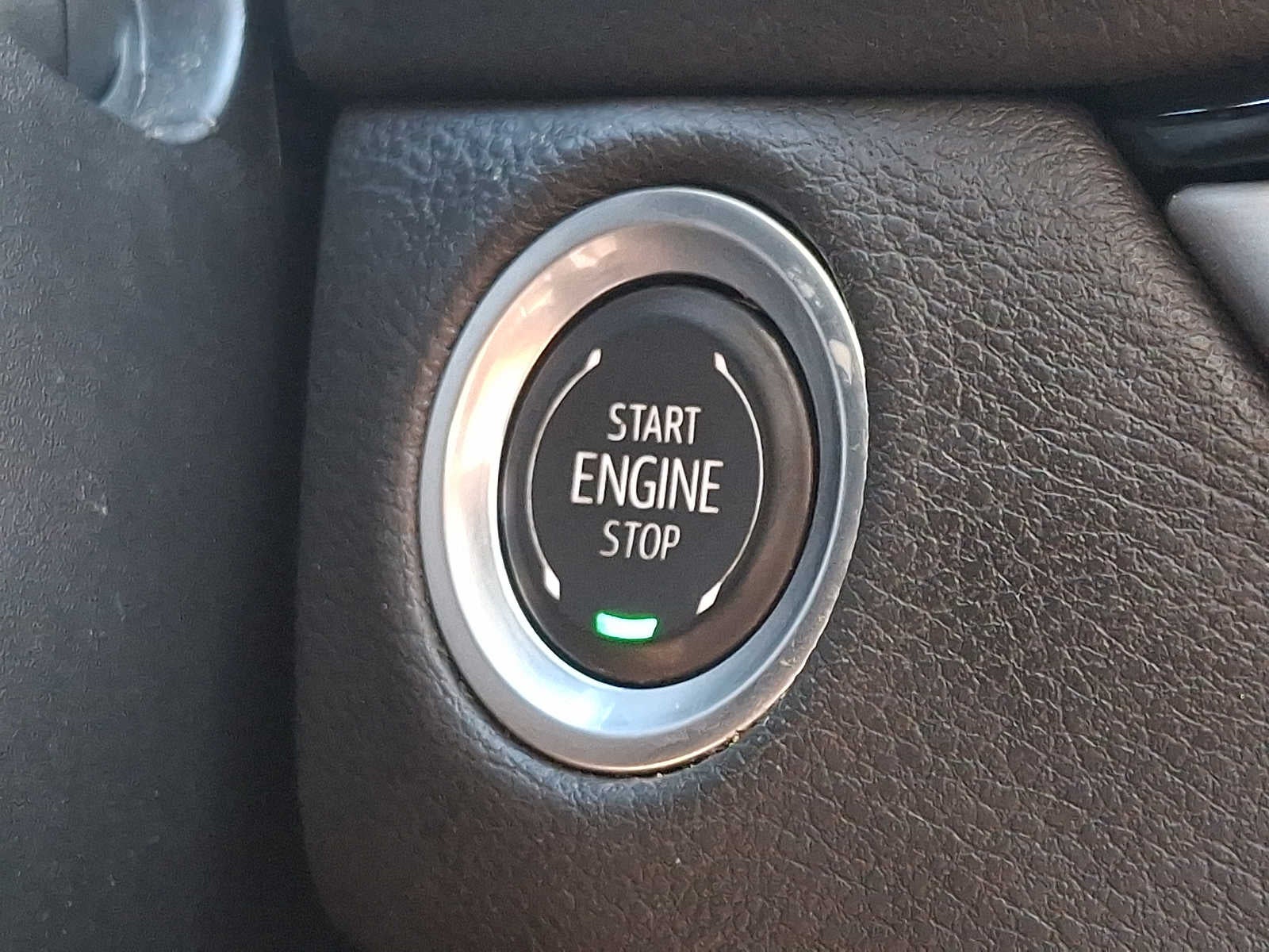 2025 Cadillac XT4 AWD 4dr Premium Luxury