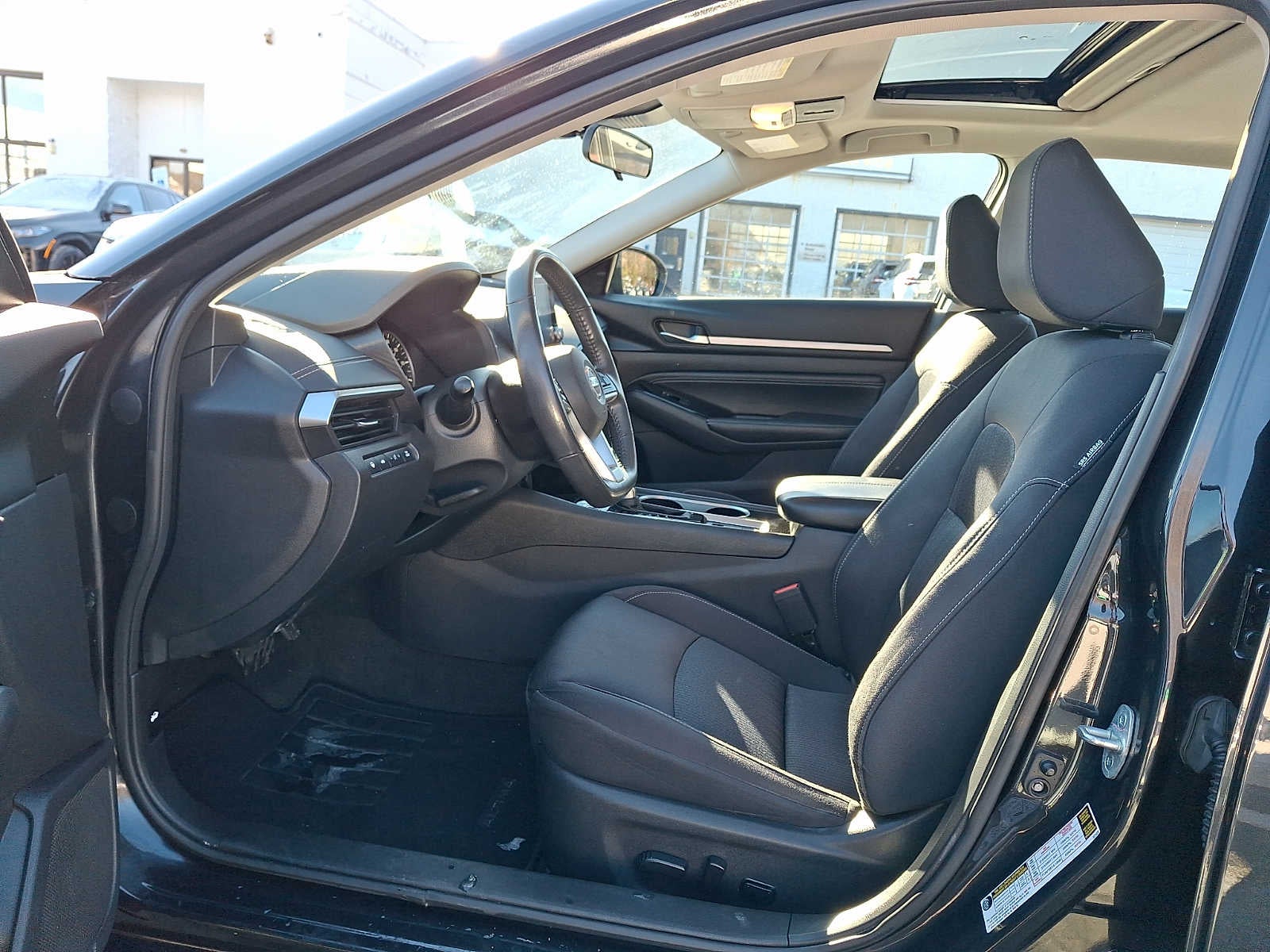 2022 Nissan Altima 2.5 SV Sedan