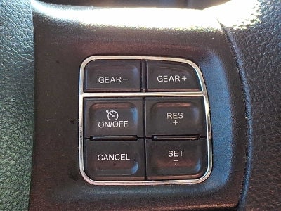 2017 RAM 1500 Express 4x4 Crew Cab 57 Box