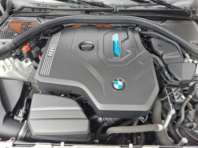2022 BMW 3 Series 330e xDrive Plug-In Hybrid