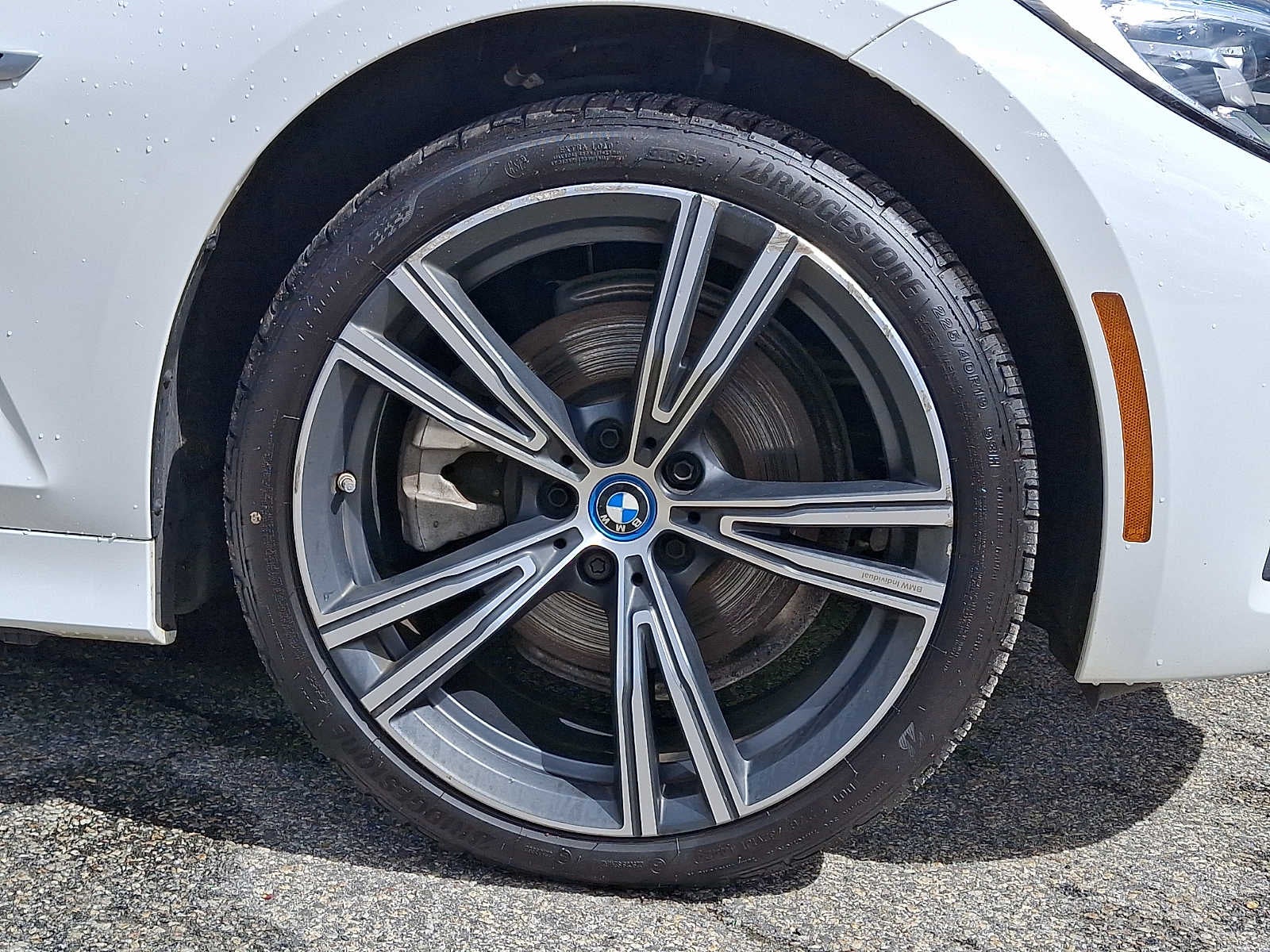 2022 BMW 3 Series 330e xDrive Plug-In Hybrid