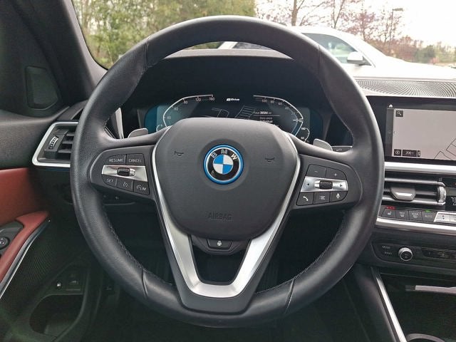 2022 BMW 3 Series 330e xDrive Plug-In Hybrid