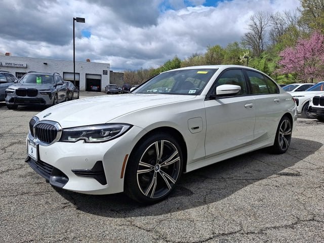 2022 BMW 3 Series 330e xDrive Plug-In Hybrid