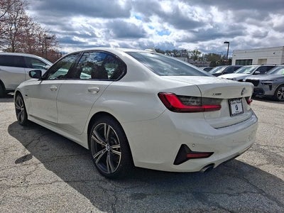 2022 BMW 3 Series 330e xDrive Plug-In Hybrid