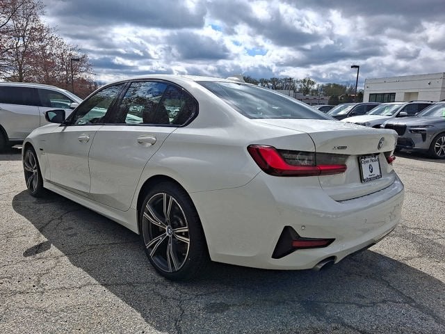 2022 BMW 3 Series 330e xDrive Plug-In Hybrid