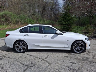 2022 BMW 3 Series 330e xDrive Plug-In Hybrid