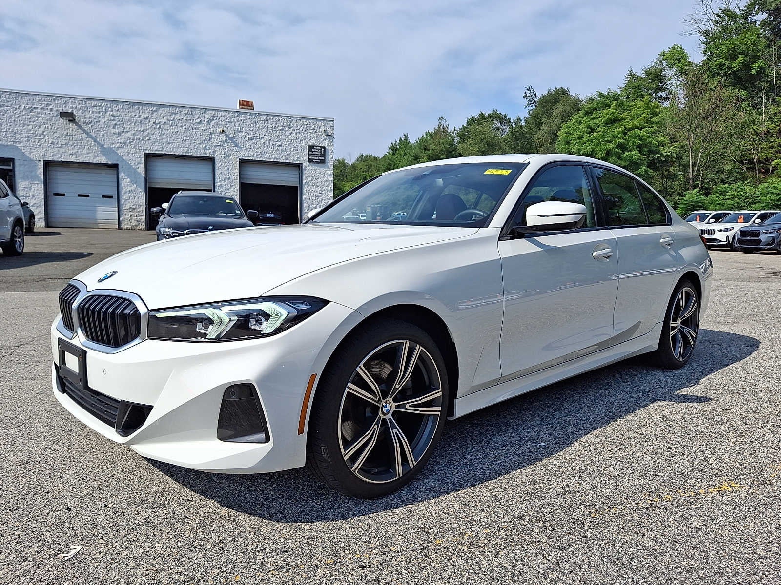 2023 BMW 3 Series 330i xDrive Sedan
