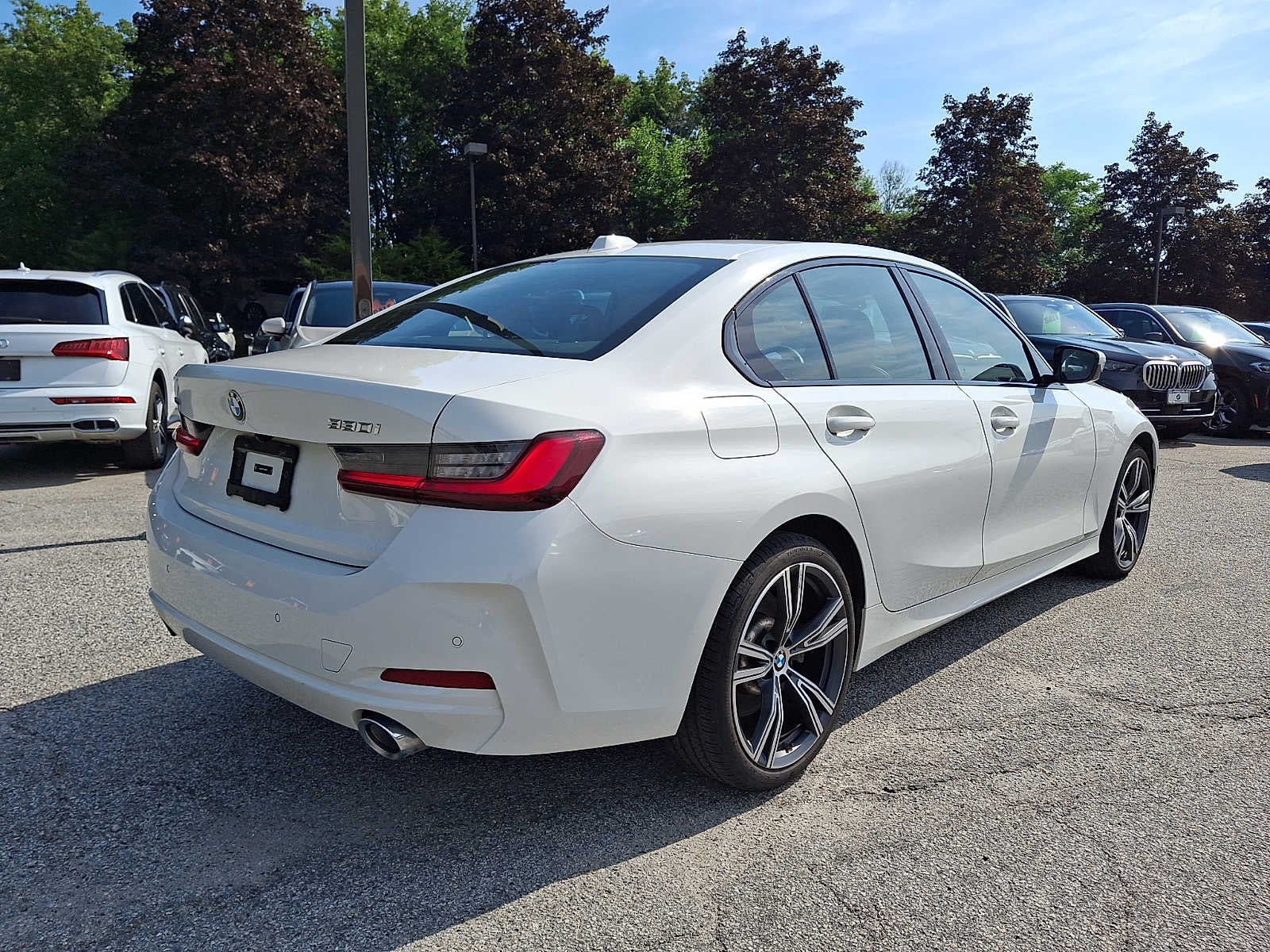 2023 BMW 3 Series 330i xDrive Sedan