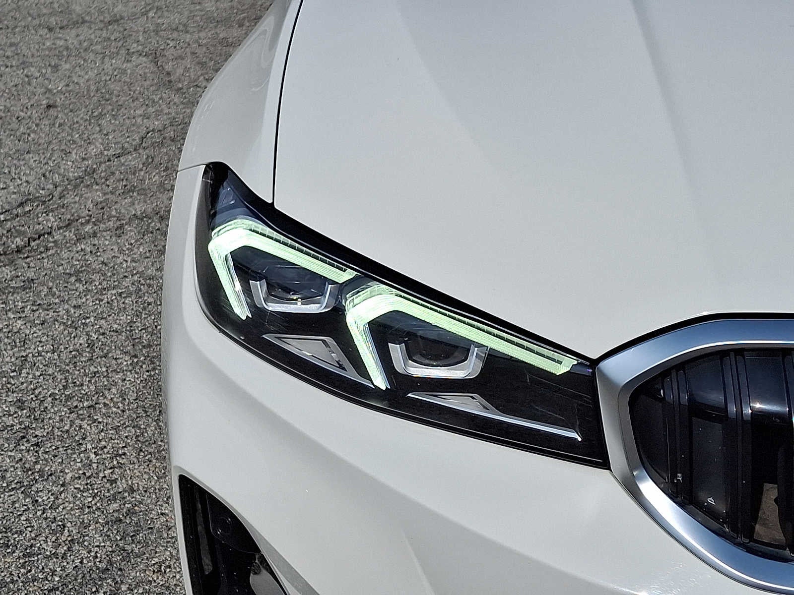 2023 BMW 3 Series 330i xDrive Sedan
