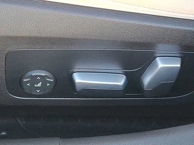 2023 BMW 3 Series 330i xDrive Sedan