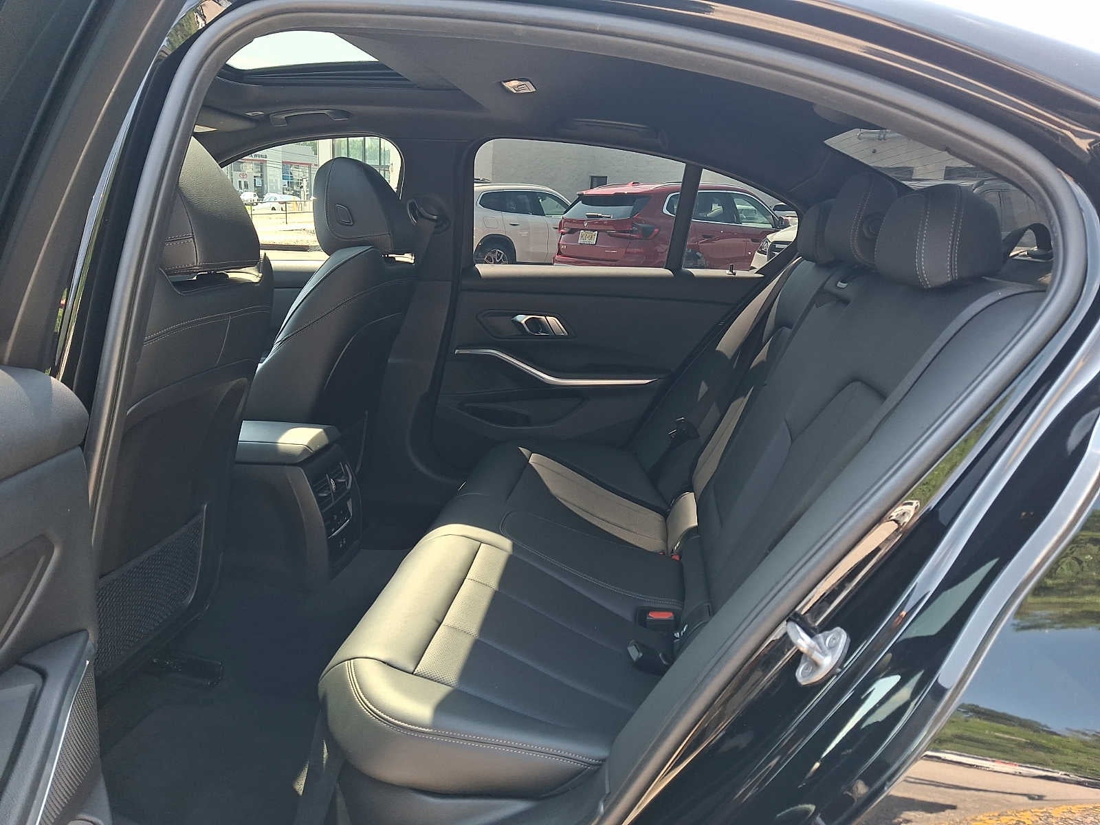 2023 BMW 3 Series 330i xDrive Sedan