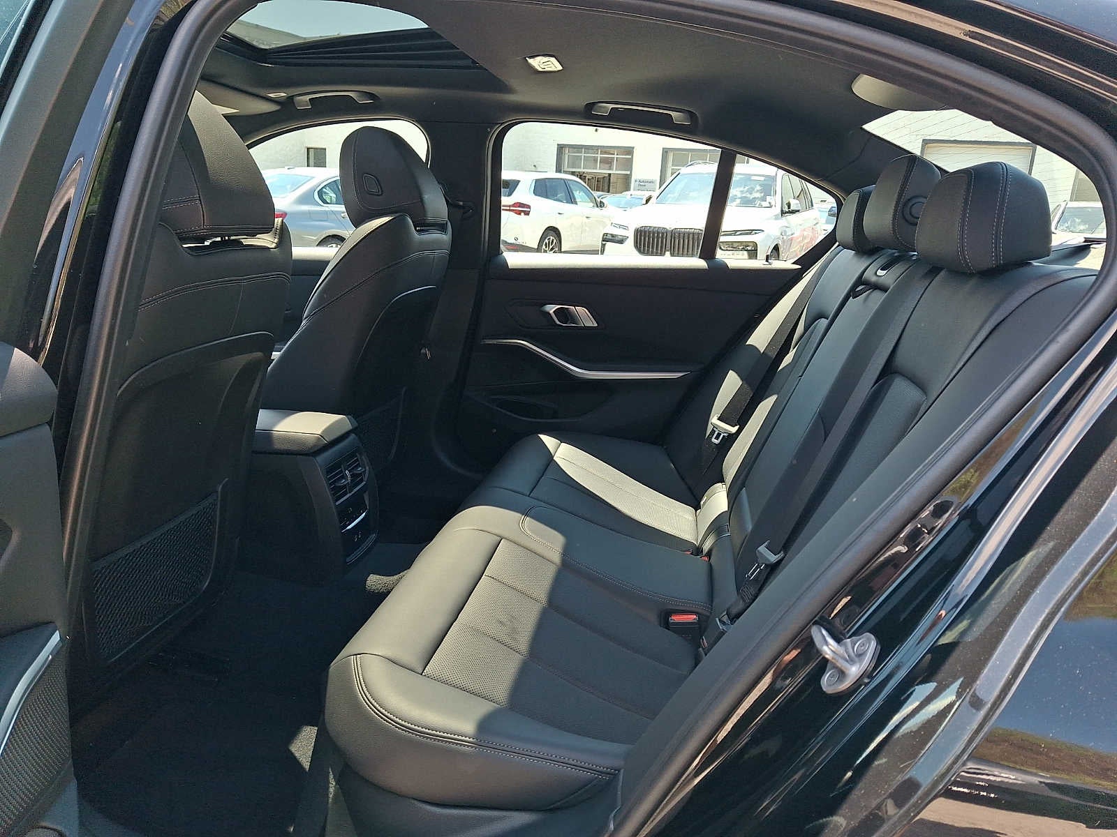 2023 BMW 3 Series 330i xDrive Sedan