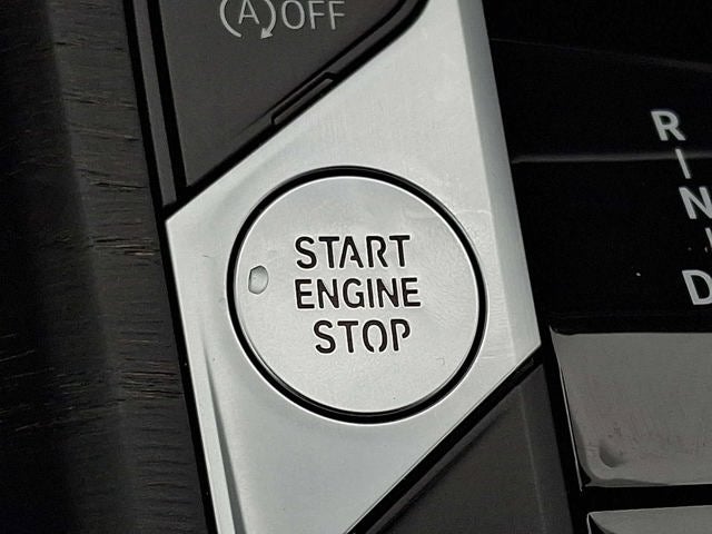 2023 BMW 3 Series 330i xDrive Sedan