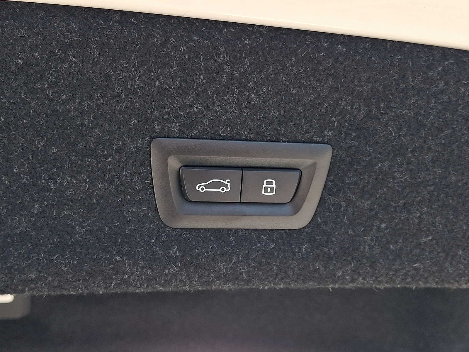 2024 BMW 3 Series 330i xDrive Sedan