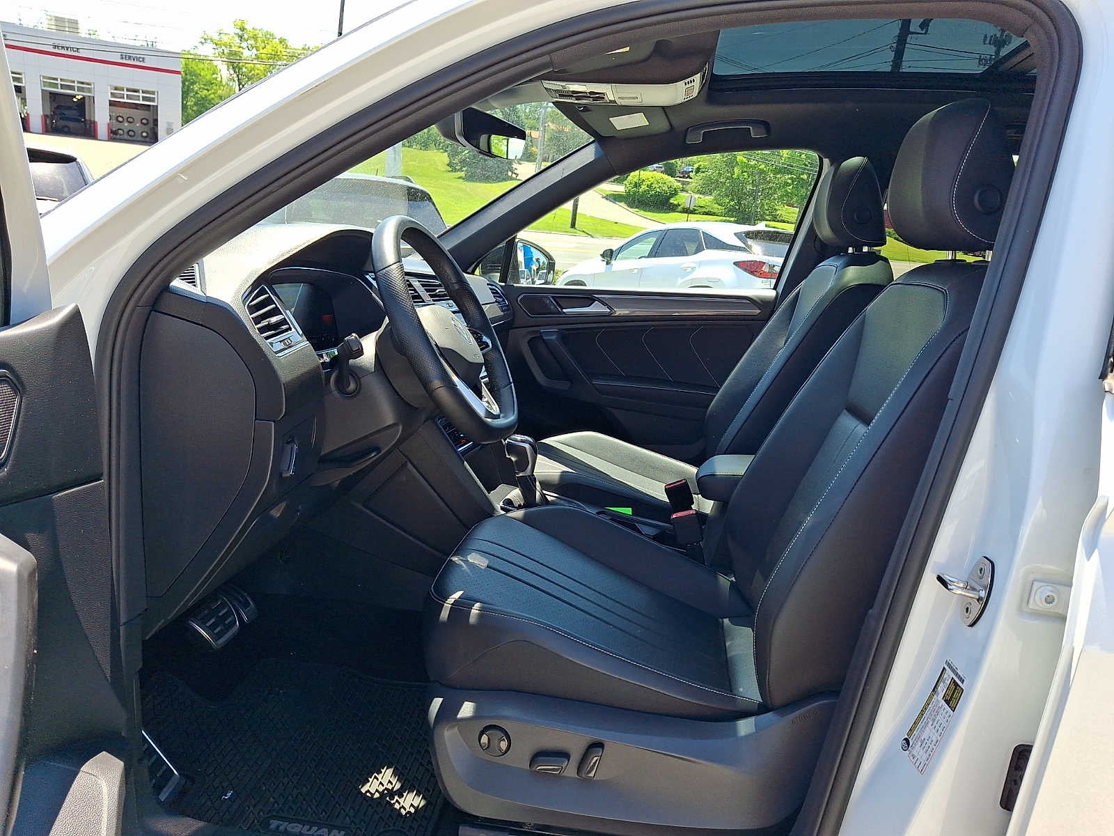 2023 Volkswagen Tiguan 2.0T SE R-Line Black 4MOTION