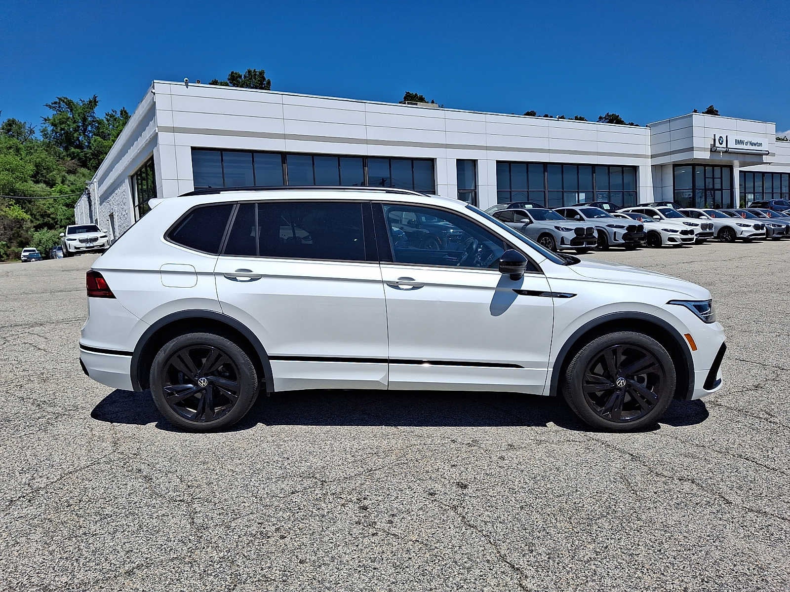 2023 Volkswagen Tiguan 2.0T SE R-Line Black 4MOTION