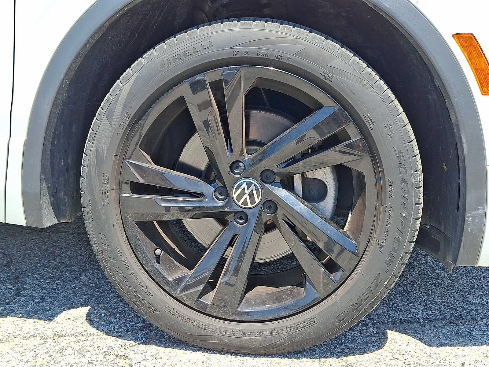 2023 Volkswagen Tiguan 2.0T SE R-Line Black 4MOTION