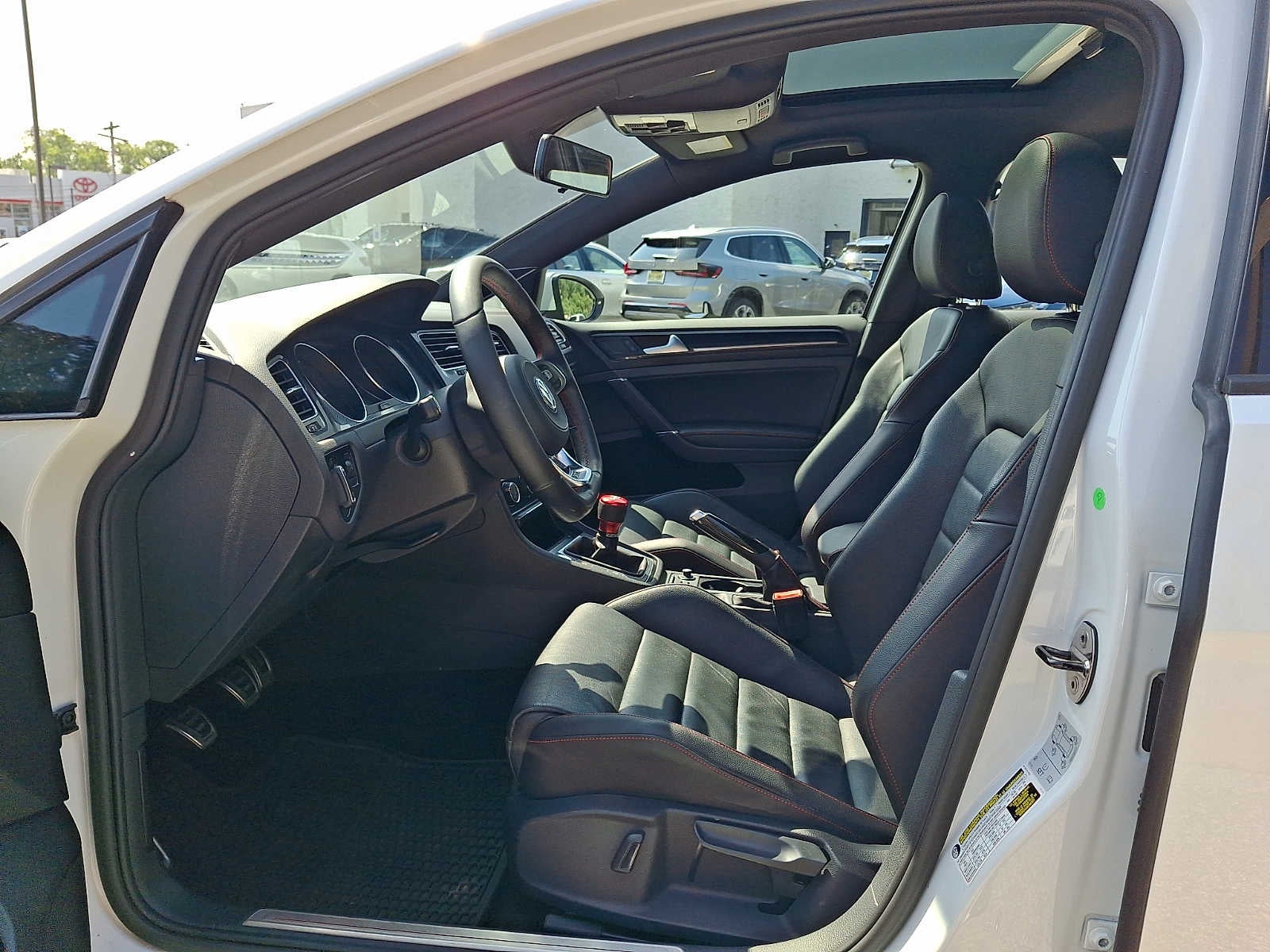 2017 Volkswagen Golf GTI 2.0T 4-Door SE Manual
