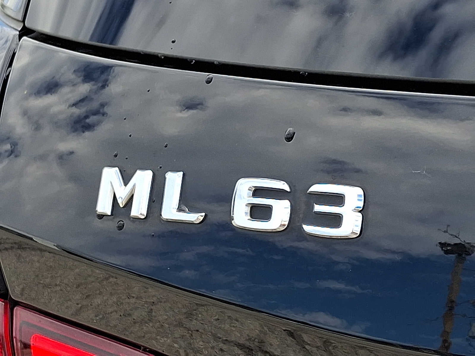 2015 Mercedes-Benz M-Class 4MATIC® 4dr ML 63 AMG®